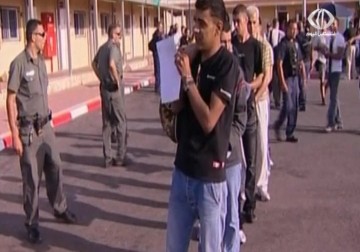 سلطات الاحتلال  تعيد قانون المقاتل غير الشرعي ضد أسرى غزة ‏- 9 - 12 - ‏‏2015 - اكرم دلول