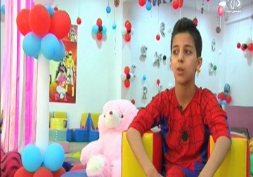 الطفل العنكبوت في غزة محمد الشيخ يحلم بتحطيم أرقام قياسية جديدة في موسوعة غينيس - فاتن الصالح - 31 - 5 - 2016