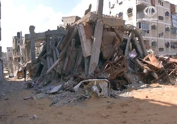 الحكومة الفلسطينية ترفض بناء 3000 كرفان في مدينة اريحا لاصحاب المنازل المدمرة في القطاع - 19 - 3 - 2015 - يوسف أبو كويك 