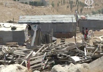 الاحتلال يهدم 20 مسكنا لبدو الجهالين شرق القدس – 17 – 8 – 2015 – باسل الطناني