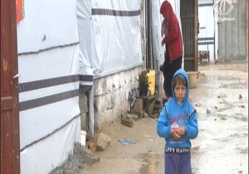 مياه الأمطار تغمر العديد من المنازل والطرقات في مختلف محافظات قطاع غزة - 17 - 11 - 2015 - علاء سلامة