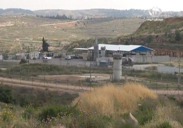 الأسرى يتعرضون لإجراءات تعسفية جديدة في السجون – 17 – 3 – 2015 – هادي خزعل