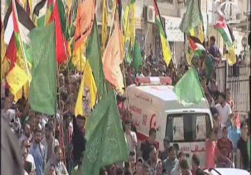 الآلاف يشاركون في تشيع جثمان الشهيد أحمد شراكة في رام الله -12-10-2015 -فاتن الصالح