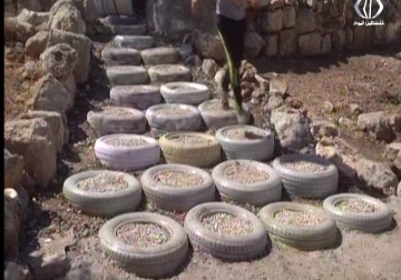 شبان قرية بدرس يستقبلون العيد بحملة تنظيفات المقابر لاستقبال عيد الأضحى - جهاد بركات - 10 - 9 - 2016