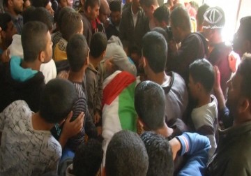 تشييع الشهيد الصياد توفيق أبو ريالة في مدينة غزة – 7 – 1 – 2015 –