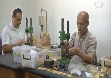 الذهب يهوي إلى أدنى مستوى منذ خمس سنوات – 23 – 7 – 2015 - رغدة عتمة