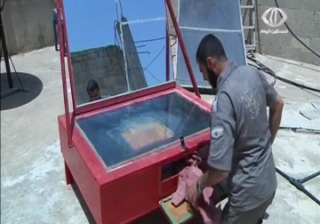 مهندس في القطاع يبتكر فرنا شمسيا يوفر غاز الطهي والكهرباء – 22 – 5 – 2015 – نور الزمان شوقي