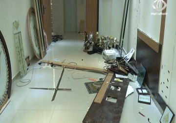 قوات الاحتلال تداهم وتحطم محتويات مقر إذاعة منبر الحرية في الخليل - 3 - 11 - 2015 - فداء نصر