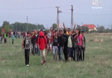 عشرات آلاف اللاجئين يصلون إلى أوروبا والخارجية الألمانية تدعو لعقد قمة عاجلة لبحث قضيتهم – 06 – 09 – 2015 – ليال خروبي