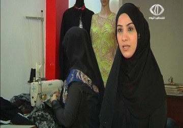 نرمين دمياطي.. مصممة أزياء فلسطينية تلبي احتياجات المحجبات في قطاع غزة – 13 – 4 – 2015 – نورا المشهراوي