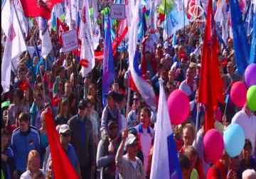 تظاهرات عمالية احتجاجية على الاوضاع الاقتصادية في العديد من الدول – 1 – 5 – 2014 – نادر محمد