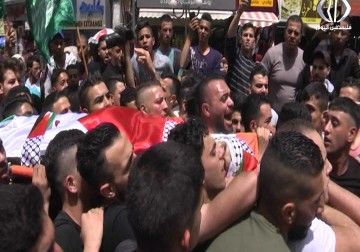 الالاف يشيعون جثمان الشهيد غزال بعد احتجاز جثمانه لأكثر من 20 يوماً - أمون الشيخ - 22 - 4 - 2017