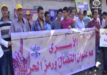 الاسرى يتهمون وزارة المالية بتجاوز القانون والتنكر لحقوقهم ونضالاتهم  - 12 - 12 - 2015 - تقرير رمزي أبو جزر