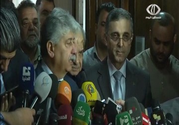 وفد منظمة التحرير يواصل اجتماعاته مع المسؤولين السوريين والفلسطينيين لحل أزمة مخيم  اليرموك – 8 – 4 – 2015 – سعدي أبو شعيرة