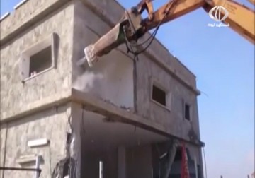 الاحتلال يهدم ثلاث منازل في بلدة دهمش في اللد - 15 - 4 - 2015 - زينب أبو ضاهر