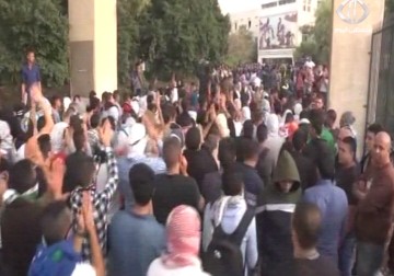 طلاب الجامعات والمعاهد في الضفة يتقدمون الصفوف الأولى في المواجهات مع الاحتلال - 16 - 11 - 2015 -  ‏رغدة عتمة