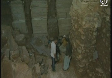 كيوبرس: الاحتلال يحفر نفقا بطول 580 مترا من سلوان حتى المسجد الأقصى - أماني الحسين - 23 - 8 - 2016