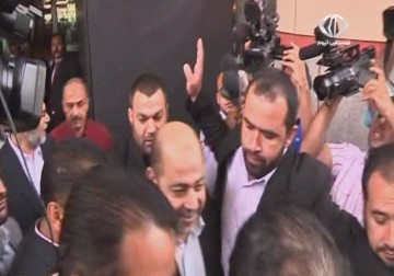 تسريبات اعلامية حول توجه ابو مرزوق الى قطر لبحث تهدئة طويلة الامد مع الاحتلال - 15 - 6 - 2015 - جلال قبطان