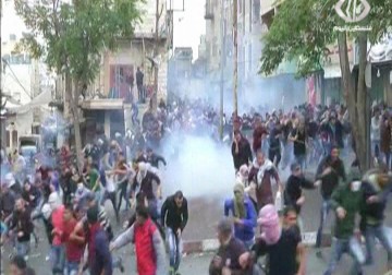 اصابات بالرصاص الحي والمطاطي في مواجهات بمناطق متفرقة من الخليل – 27 – 10 – 2015 – لبيبة شريفة