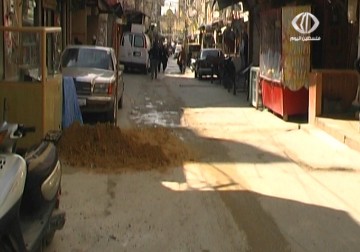 تخفيف الاجراءات الأمنية على مداخل مخيم عين الحلوة جنوبي لبنان  22 – 3 – 2015 – لبيبة شريفة