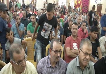 والدة الطفل فارس بايض تقضي معظم يومها بالمشفى بجانب ابنها المصاب - جهاد بركات - 5 - 11 - 2016