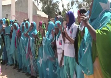 بعثة الاتحاد الإفريقي تسلم 4 آبار للمياه لمنطقة بنادر في العاصمة الصومالية مقديشو - 8 - 6 - 2014 - ناصر ستة