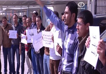 قلق بين خريجي تكنولوجيا الأجهزة الطبية بعد استثنائهم من فرص العمل الحكومية في غزة – 20 – 2 – 2014 – أكرم دلول