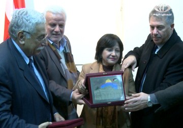 الحملة الأهلية لنصرة فلسطين تنظم أمسية في دار الندوة لتكريم آمنة جبريل - 7 - 1 - 2015 - لبيبة شريفة