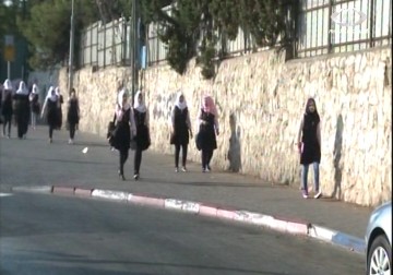 انطلاق العام الدراسي الجديد في ظل أزمة حادة بالقطاع التعليمي – 1 – 9 – 2014 – فاتن الصالح