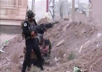 مقتل أكثر من 500 شخص خلال سيطرة الجماعات المسلحة على الرمادي – 18 – 5 – 2015 – أماني عثمان