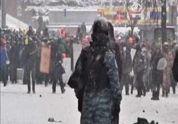 اشتباكات عنيفة وسط العاصمة الأوكرانية – 22 – 1 – 2014 – جلال قبطان