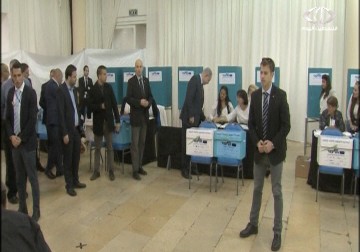 لبيد يبدأ حملته الانتخابية بهجوم كاسح على خصومه السياسيين - 2 - 1 - 2015 - فاطمة ابراهيم