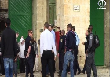 نحو 300 مستوطن يقتحمون المسجد الاقصى المبارك في عيد الفصح اليهودي