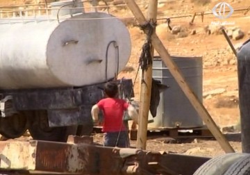 التجمعات البدوية في الضفة.. أجواء إستثنائية في الأعياد وتهديدات متككرة لهم ولمساكنهم – 27 – 09 – 2015 – أمون الشيخ