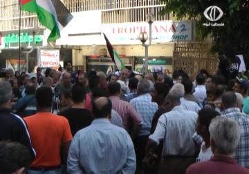 اعتصام مئات اللاجئين الفلسطينيين أمام مكاتب الأونروا في لبنان رفضا  لتقليصات الأونروا – 29 – 5 – 2015 -  مريم الحاج موسى