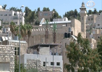 الإحتلال يواصل تهويد البلدة القديمة باستصدار قرار جديد بإخلاء أحد المنازل في المنطقة  - 24 – 7 – 2015 - فداء نصر