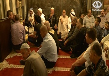 أهالي الخليل يؤدون صلاة عيد الأضحى المبارك داخل الحرم الإبراهيمي الشريف – 24 – 9 – 2015 - فداء نصر