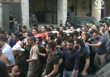 أهالي شاتيلا يشيعون جثمان شهيد فلسطيني قضى خلال تفجير برج البراجنة – 15 – 11 – 2015 – زينب ابو ضاهر