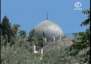 مستوطنون يقتحمون ساحات المسجد الاقصى المبارك بذريعة عيد  نزول التوراة – 25 – 5 – 2015 – لبيبة شريفة