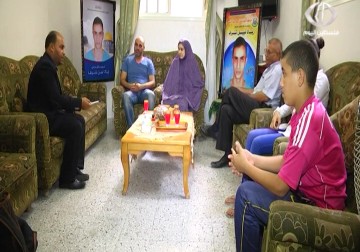 عوائل الشهداء في قطاع غزة تكابد مرارة الفراق باستشهاد فلذات أكبادهم - 20 - 10 - 2015 - رمزي أبو جزر