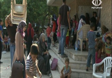 نزوح عشرات العائلات الفلسطينية من مخيم عين الحلوة إثر الإشتباكات العنيفة الدائرة فيه  - 25 - 8 - 2015 - مريم الحاج موسى