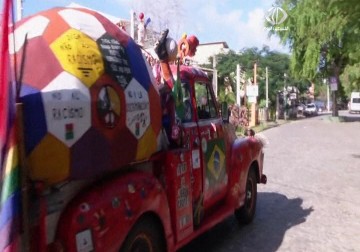 رجل هولندي قطع 21 ألف كيلو متر لمشاهدة مباراة منتخبه في كأس العالم - 11 - 6 - 2014 - محمد عبد الحليم