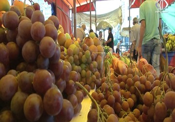 تذمر من الارتفاع المبالغ فيه لأسعار الفواكه  عشية العيد - 5 - 7 -2016