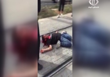 قوات الاحتلال تعدم فلسطينيا وتعتقل آخر في القدس بذريعة تنفيذهما عمليتي طعن - 12 - 10 - 2015 - زياد أبو غزالة