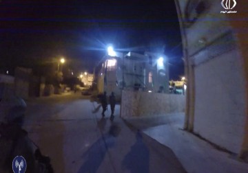 ليلة رعب شهدتها قرية صوريف شمال الخليل بعد حملة دهم وهدم واعتقالات - زياد ابو غزالة - 27 - 7 - 2016