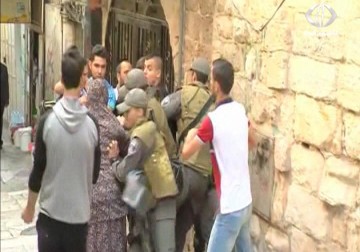 بلدية الإحتلال في القدس تنظم مسيرة تهودية بمشاركة 60 الف مستوطن ووفود أجنبية - 1 - 10 - 2015 - عماد درويش