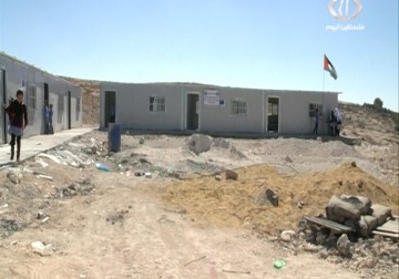 الاحتلال يخطر بهدم مدرسة شعب البطم شرق يطا – 08 – 09 – 2015 – فداء نصر