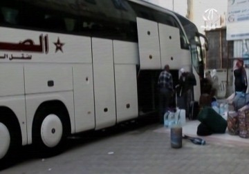 المعتمرون يواجهون مشاكل مع شركات العمرة أبرزها عدم الالتزام بتقديم الخدمة المطلوبة – 2 – 3 – 2015 - جهاد بركات