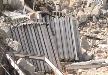 بلدية الاحتلال تجبر مقدسياً على هدم منزله بنفسه في سلوان جنوب القدس - زينب أبو ضاهر - 30 - 7 - 2016