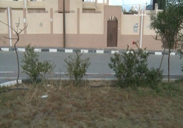 التهرب من المسؤولية...يزيد معاناة أهالي الحي الياباني في خان يونس - 10  – 4 – 2015 – مثنى النجار